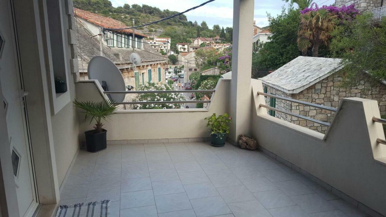 Apartment Vana Stomorska Exterior photo